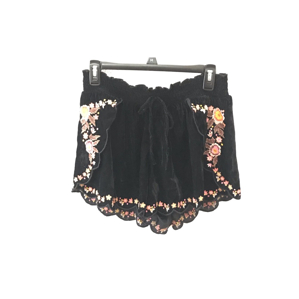 Flowy shorts
